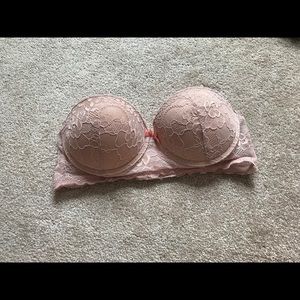 Strapless push-up bra